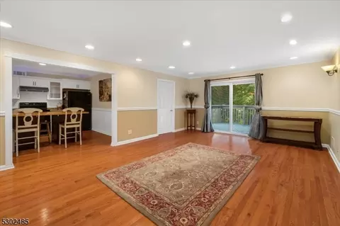 83 Bowfell Ct, Wayne, NJ 07470 photo 9