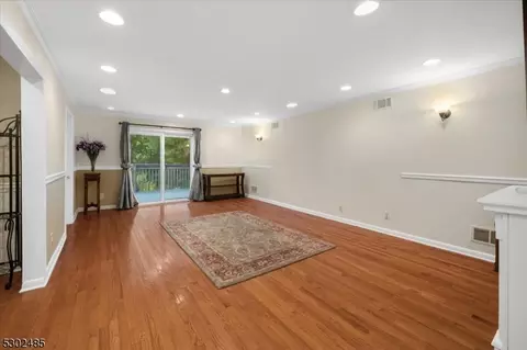 83 Bowfell Ct, Wayne, NJ 07470 photo 8
