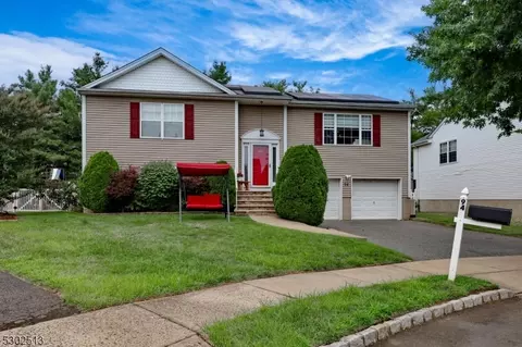 94 Nugent Dr, Clifton, NJ 07012