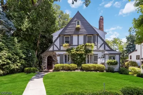 31 Sherman Pl, Morristown, NJ 07960