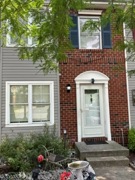 9 Martha Ct #505, Newark, NJ 07103