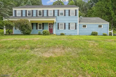 52 Bald Eagle Rd, Hackettstown, NJ 07840