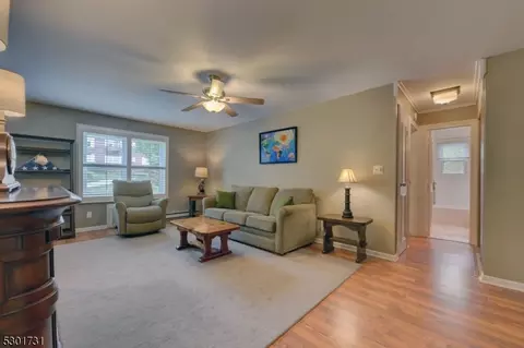 100 Pierson Miller Dr #F26, Pompton Lakes, NJ 07442