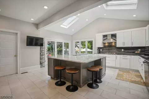 Kitchen - 617 W 8th St, Plainfield, NJ 07060 photo 3 of 4