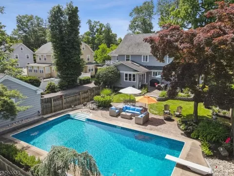 Exterior - 617 W 8th St, Plainfield, NJ 07060 photo 5 of 8