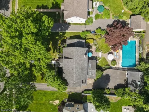 View/Area - 617 W 8th St, Plainfield, NJ 07060 photo 1 of 2