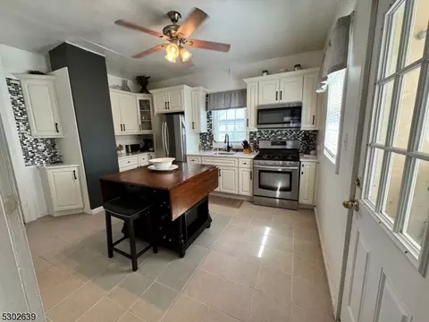 256 N 9th St, Prospect Park, NJ 07508