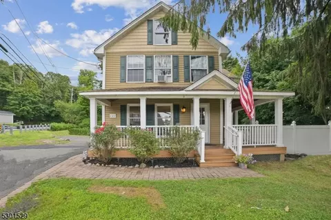 286 Espanong Rd, Jefferson, NJ 07849