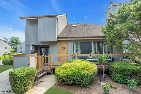 12 Chestnut Ct, Basking Ridge, NJ 07920