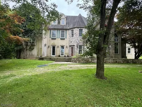 54 Farmbrook Rd, Sparta, NJ 07871
