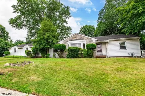 140 Long Hill Rd, Little Falls, NJ 07424