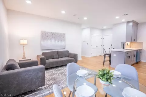 660 Bloomfield Ave #205, Bloomfield, NJ 07003