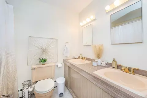 211 Andover Dr, Wayne, NJ 07470 photo 18