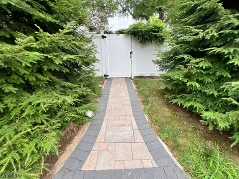 143 Stout Ave, Middlesex, NJ 08846 photo 24
