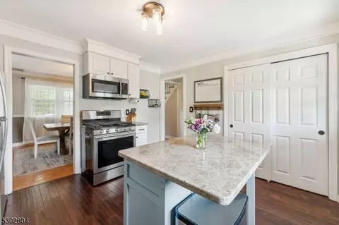 143 Stout Ave, Middlesex, NJ 08846 photo 7