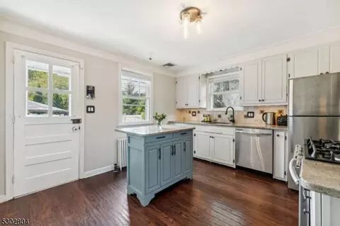 143 Stout Ave, Middlesex, NJ 08846 photo 8