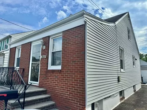 217 Maple Ave, Linden, NJ 07036