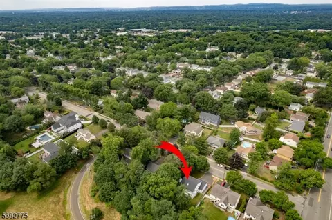 828 Highland Ave, Paramus, NJ 07652 photo 44