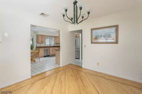 828 Highland Ave, Paramus, NJ 07652 photo 14