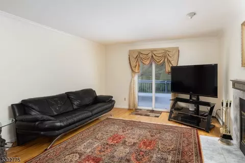 828 Highland Ave, Paramus, NJ 07652 photo 12