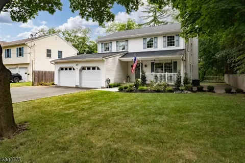 828 Highland Ave, Paramus, NJ 07652 photo 3