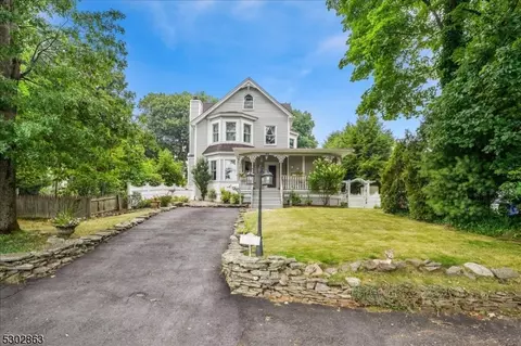 34 Habben Ave, Midland Park, NJ 07432