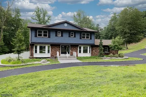 1 Millstone Dr, Morris Plains, NJ 07950