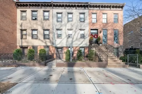 772 Grand St, Jersey City, NJ 07304