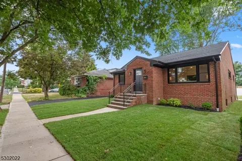 160 Baldwin Pl, Bloomfield, NJ 07003