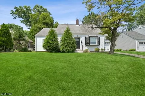 7 Yarmouth Rd, Cranford, NJ 07016
