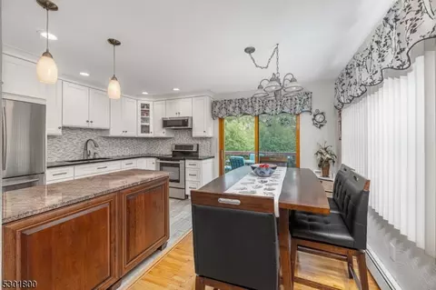 20 Winding Hill Dr, Sussex, NJ 07461