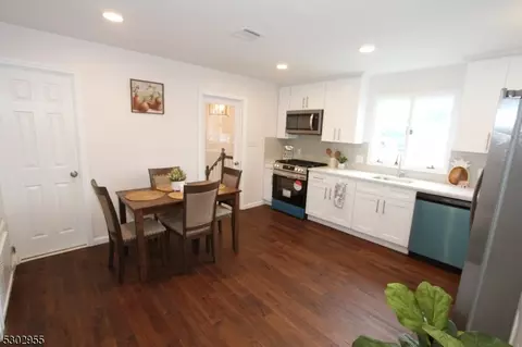 308 Saw Mill Rd, North Haledon, NJ 07508