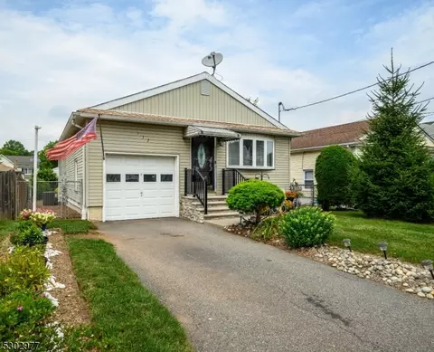 132 Florence Ave, Woodbridge Twp, NJ 07067