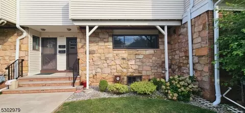 689 Dover Ct, Hillsborough, NJ 08844