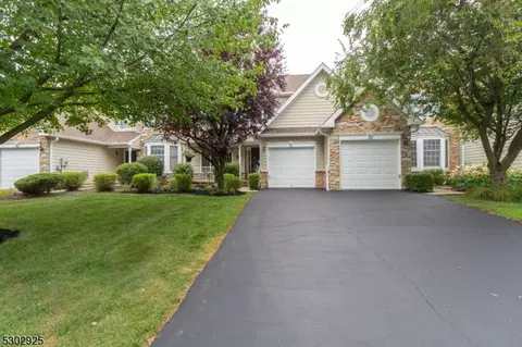 20 Patriot Hill Dr #20, Bernards, NJ 07920
