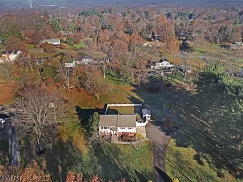 11 Bennie Rd, Flemington, NJ 08822