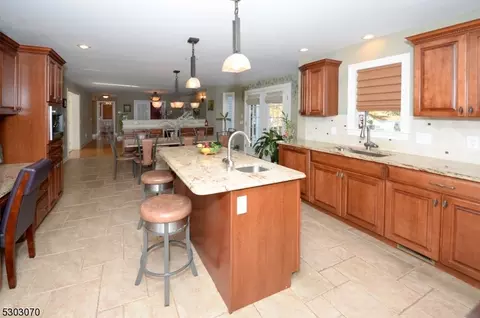 6 Bitola Dr, Wayne, NJ 07470 photo 11