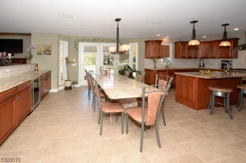6 Bitola Dr, Wayne, NJ 07470 photo 9