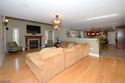6 Bitola Dr, Wayne, NJ 07470 photo 14