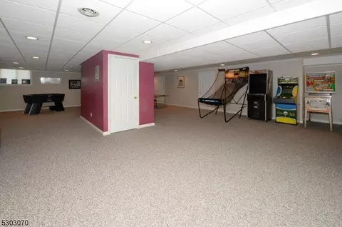 6 Bitola Dr, Wayne, NJ 07470 photo 23