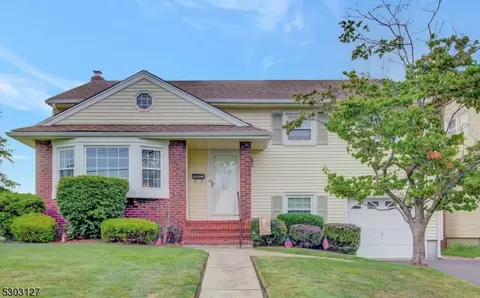 1106 Elker Rd, Union, NJ 07083