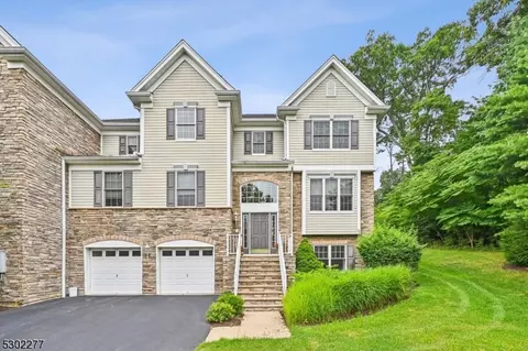 1 Lonergan Ln, West Orange, NJ 07052