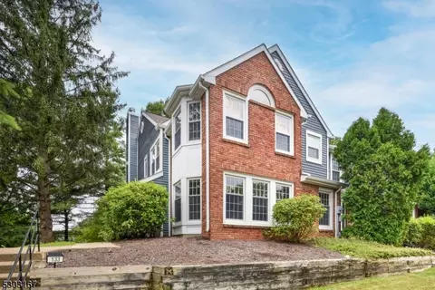 133 Hawthorne Ct, Rockaway, NJ 07866