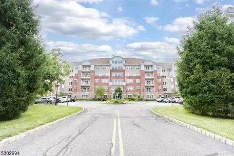 5307 Warrens Way, Wanaque, NJ 07465