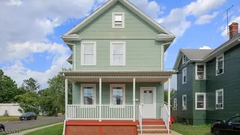 22 Reimer St, Raritan, NJ 08869