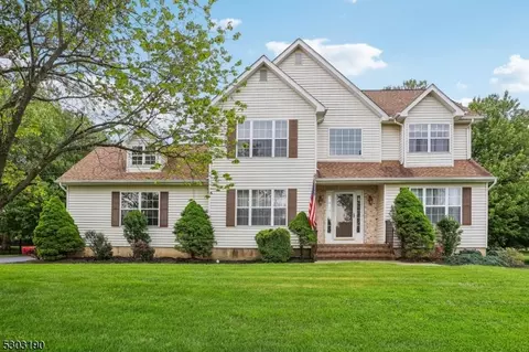 25 Tanager Ln, Robbinsville Twp, NJ 08691