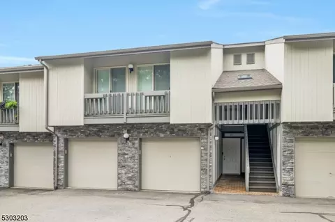 62 Hart Dr, West Orange, NJ 07052