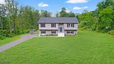 72 Auble Rd, Blairstown, NJ 07825