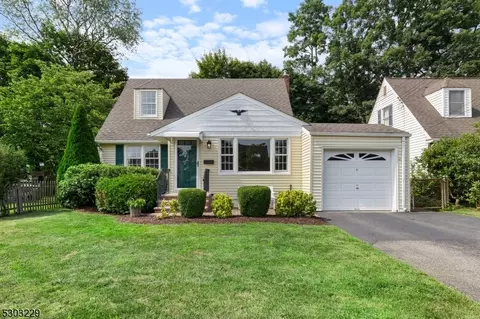 9 Barnett St, Rockaway, NJ 07866