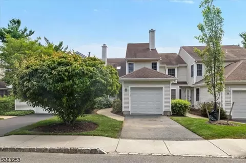 21 Alpine Dr, Lincoln Park, NJ 07035